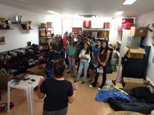 Alunos, pais e professores, participando da Visita Monitorada à FDRP - Maio/2019.